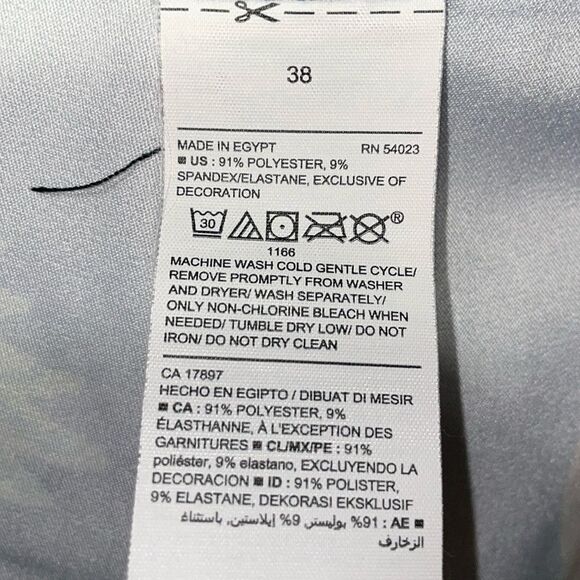 Old navy men’s swim trunks - Picture 10 of 10